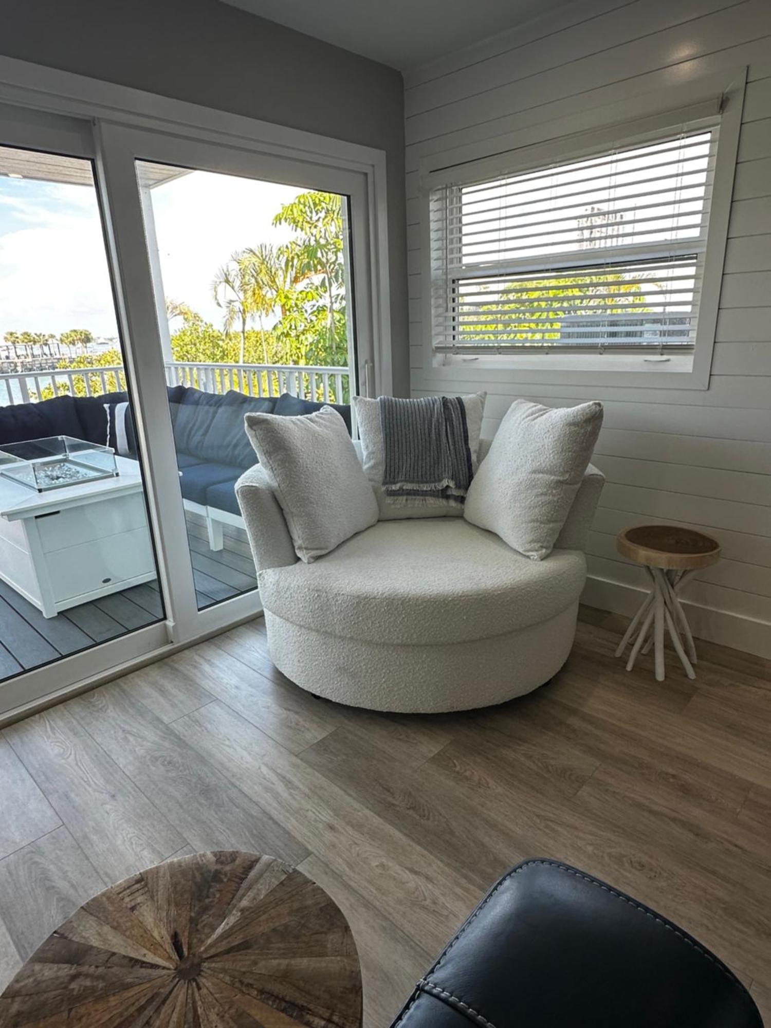 Chadwick Cove Marina Aparthotel Englewood Exterior foto