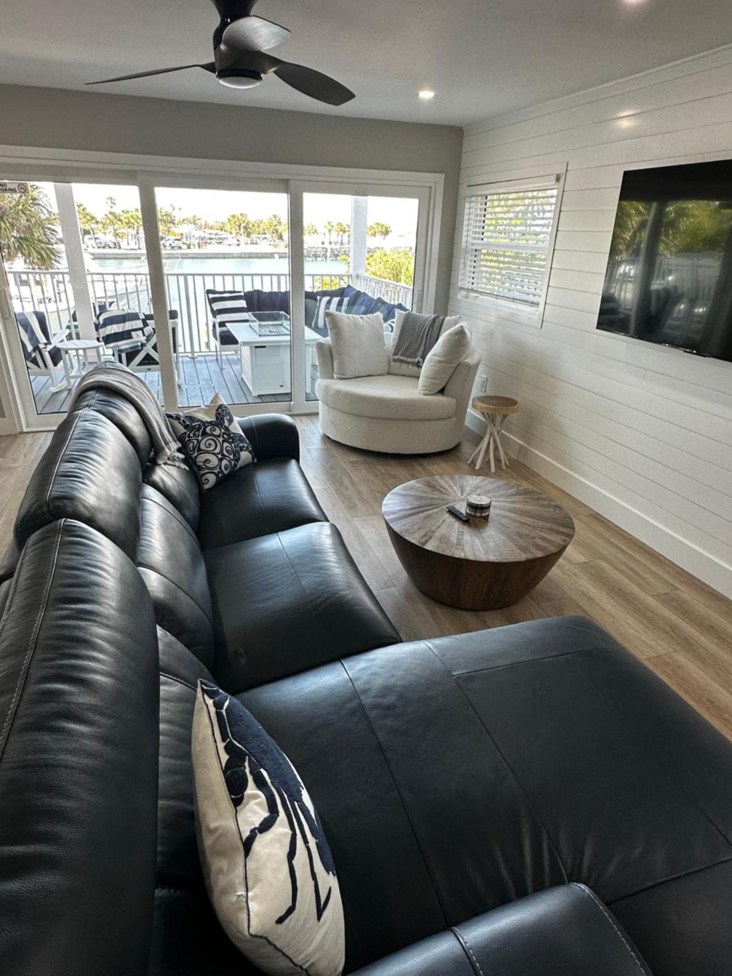 Chadwick Cove Marina Aparthotel Englewood Exterior foto